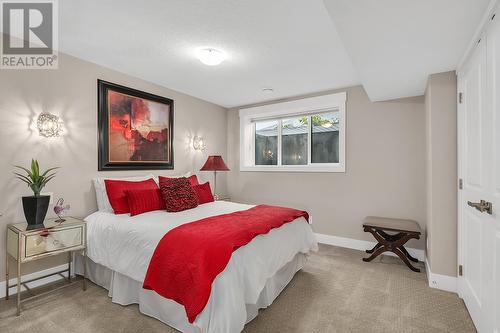 3039 Burtch Road, Kelowna, BC - Indoor Photo Showing Bedroom