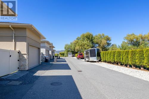 3039 Burtch Road, Kelowna, BC - Outdoor