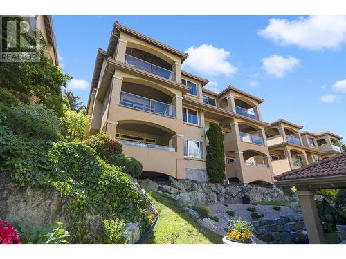 2259 Capistrano Drive, Kelowna, BC - Outdoor