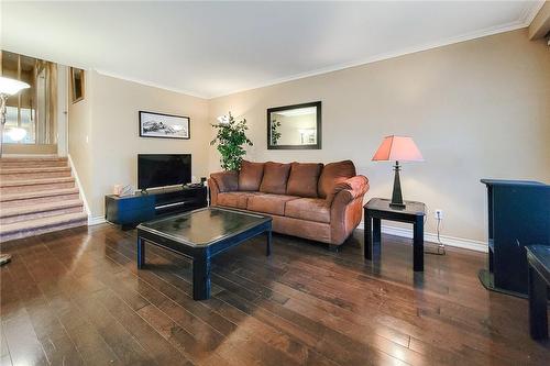 2145 Sandringham Drive, Burlington, ON - Indoor Photo Showing Living Room