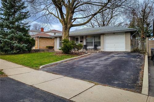 2145 Sandringham Drive, Burlington, ON - Outdoor With Facade