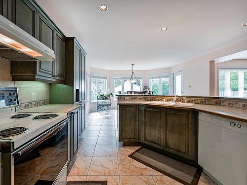 Cuisine - 7 Rue Du Chablis, Kirkland, QC - Indoor Photo Showing Kitchen