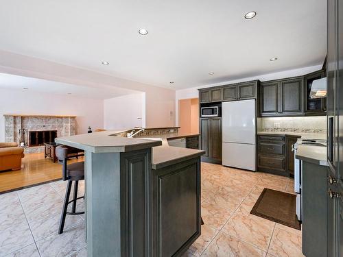 Cuisine - 7 Rue Du Chablis, Kirkland, QC - Indoor Photo Showing Kitchen