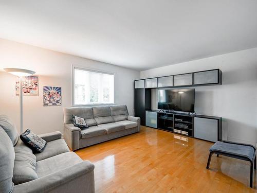 Chambre Ã Â coucher - 7 Rue Du Chablis, Kirkland, QC - Indoor Photo Showing Living Room