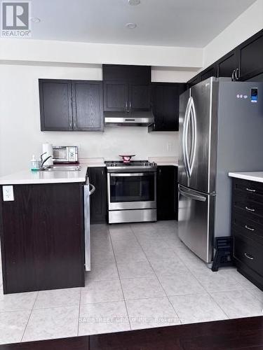 647 Murray Meadows Place, Milton, ON - Indoor Photo Showing Kitchen