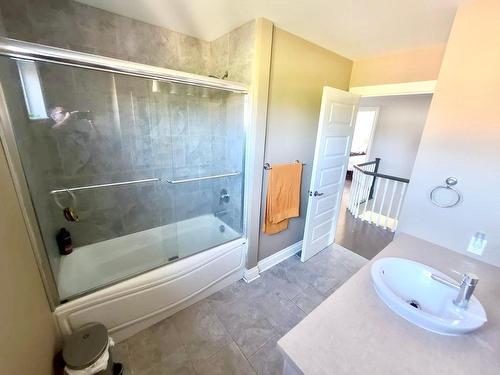 Salle de bains - 33 Rue Des Cerisiers, Vaudreuil-Dorion, QC - Indoor Photo Showing Bathroom