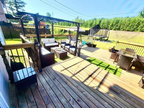 Cour - 33 Rue Des Cerisiers, Vaudreuil-Dorion, QC - Outdoor With Deck Patio Veranda