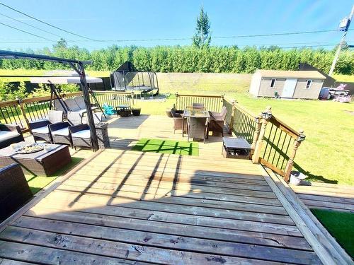 Cour - 33 Rue Des Cerisiers, Vaudreuil-Dorion, QC - Outdoor With Deck Patio Veranda