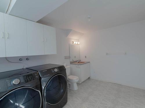 Salle de lavage - 1075 Rue Renoir, Brossard, QC - Indoor Photo Showing Laundry Room