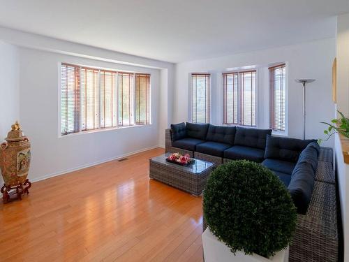 Salon - 1075 Rue Renoir, Brossard, QC - Indoor Photo Showing Living Room