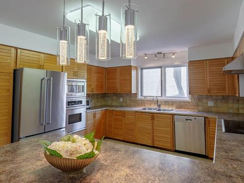 Cuisine - 1075 Rue Renoir, Brossard, QC - Indoor Photo Showing Kitchen With Double Sink