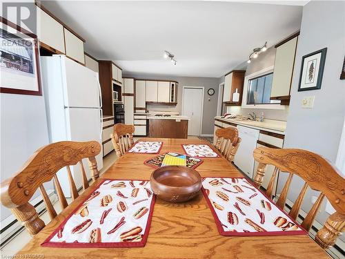 5 Noble Drive, Miller Lake, ON - Indoor Photo Showing Dining Room