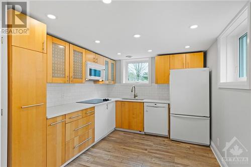 16 Seguin Street, Ottawa, ON - Indoor Photo Showing Kitchen