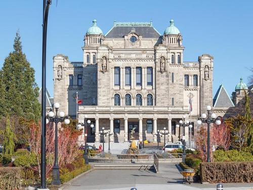 2103-647 Michigan St, Victoria, BC - Outdoor With Facade