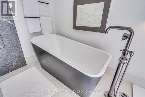 27 - 12 Powseland Crescent, Vaughan (West Woodbridge), ON - Indoor Photo Showing Bathroom