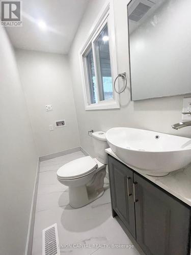 Upper - 75 Madsen Crescent, Markham (Markville), ON - Indoor Photo Showing Bathroom