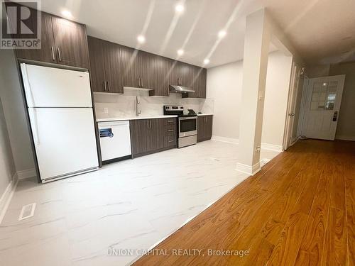 Upper - 75 Madsen Crescent, Markham (Markville), ON - Indoor Photo Showing Kitchen