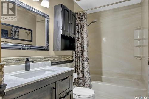 303 2Nd Avenue, Montmartre, SK - Indoor Photo Showing Bathroom