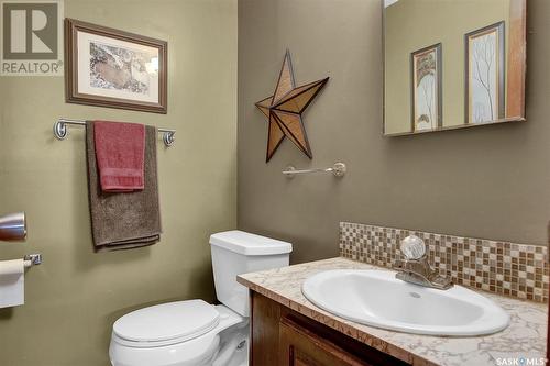 303 2Nd Avenue, Montmartre, SK - Indoor Photo Showing Bathroom