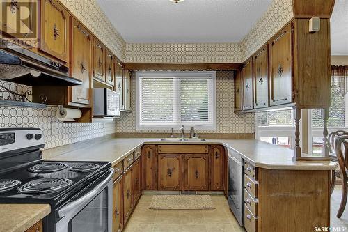 303 2Nd Avenue, Montmartre, SK - Indoor Photo Showing Kitchen