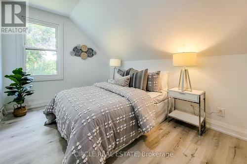 27 Harvey Street, Hamilton (Stipley), ON - Indoor Photo Showing Bedroom