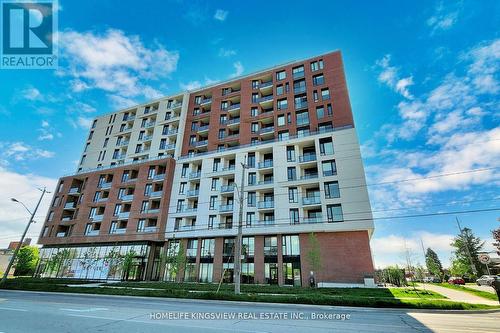 919 - 3100 Keele Street, Toronto (Downsview-Roding-Cfb), ON - Outdoor With Facade