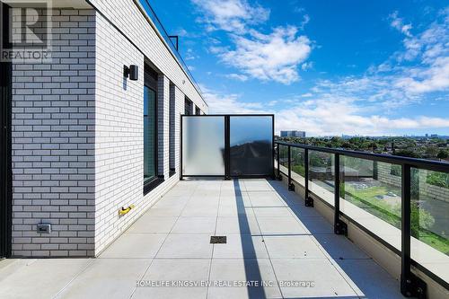 919 - 3100 Keele Street, Toronto (Downsview-Roding-Cfb), ON - Outdoor With Exterior