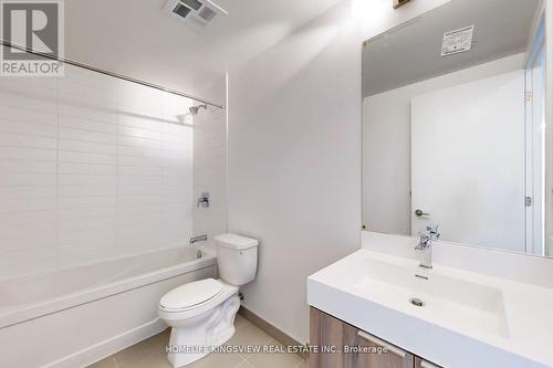 919 - 3100 Keele Street, Toronto (Downsview-Roding-Cfb), ON - Indoor Photo Showing Bathroom