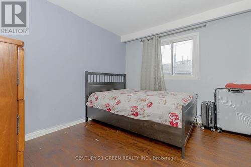 74 Linkdale Road, Brampton, ON - Indoor Photo Showing Bedroom