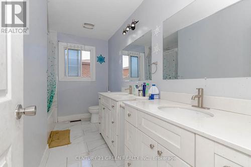 74 Linkdale Road, Brampton, ON - Indoor Photo Showing Bathroom