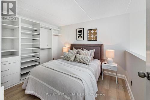 202 - 393 King Street E, Toronto (Moss Park), ON - Indoor Photo Showing Bedroom