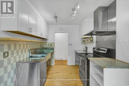 122 Burndale Avenue, Toronto, ON - Indoor Photo Showing Kitchen With Upgraded Kitchen