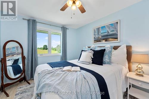 263 Pigeon Creek Road, Kawartha Lakes (Janetville), ON - Indoor Photo Showing Bedroom