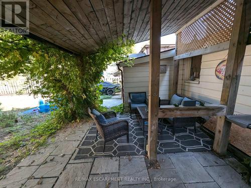 25 Albion Street, Brantford, ON - Outdoor