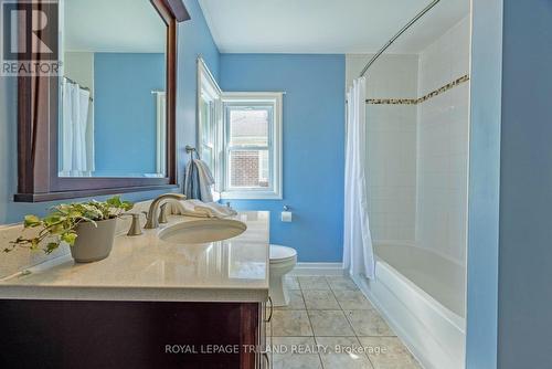 1874 Churchill Avenue, London, ON - Indoor Photo Showing Bathroom