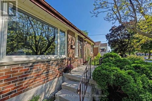 1874 Churchill Avenue, London, ON - Outdoor