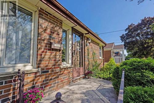 1874 Churchill Avenue, London, ON - Outdoor