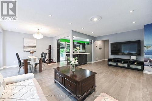 25 Nortonville Drive, Toronto (Tam O'Shanter-Sullivan), ON - Indoor Photo Showing Living Room