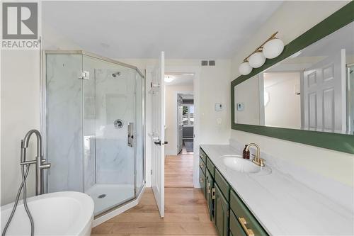 35 Silverwood Crescent, Moncton, NB - Indoor Photo Showing Bathroom