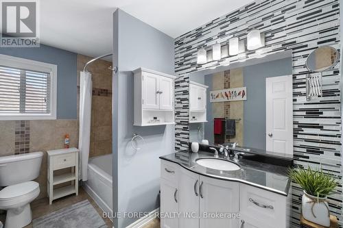 2982 Devon Road, London, ON - Indoor Photo Showing Bathroom