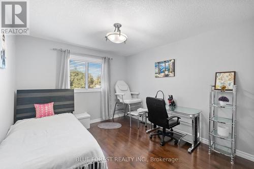 2982 Devon Road, London, ON - Indoor