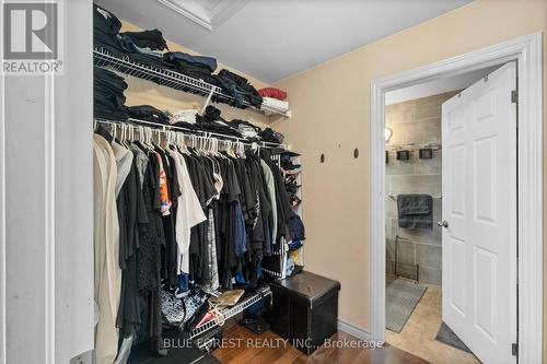 2982 Devon Road, London, ON - Indoor With Storage