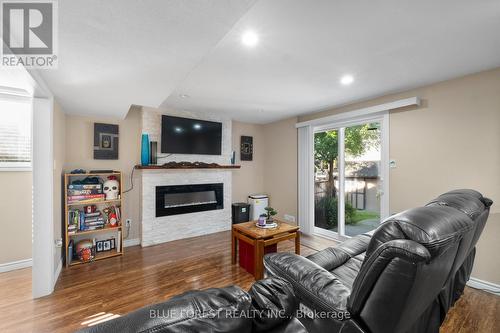 2982 Devon Road, London, ON - Indoor Photo Showing Living Room With Fireplace