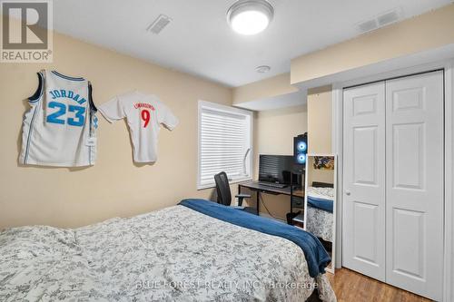 2982 Devon Road, London, ON - Indoor Photo Showing Bedroom