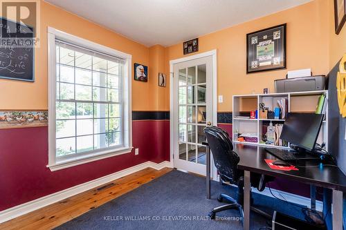 7 Andrew Court, Wasaga Beach, ON - Indoor Photo Showing Office