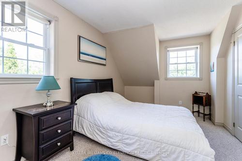 7 Andrew Court, Wasaga Beach, ON - Indoor Photo Showing Bedroom