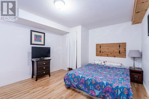 7 Andrew Court, Wasaga Beach, ON - Indoor Photo Showing Bedroom