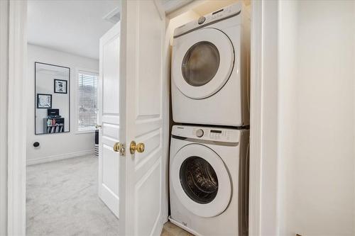 65 Willow Lane, Grimsby, ON - Indoor Photo Showing Laundry Room