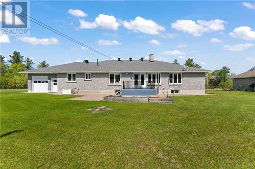 40 Blue Danube Way, Pembroke, ON - Outdoor