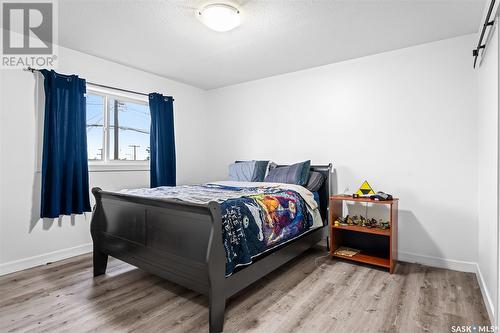 514 Lillooet Street W, Moose Jaw, SK - Indoor Photo Showing Bedroom